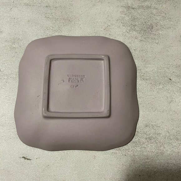 Vintage Wedgwood Lilac Jasperware Seasons Cherub 4" Square Trinket Dish England - Picture 4 of 5